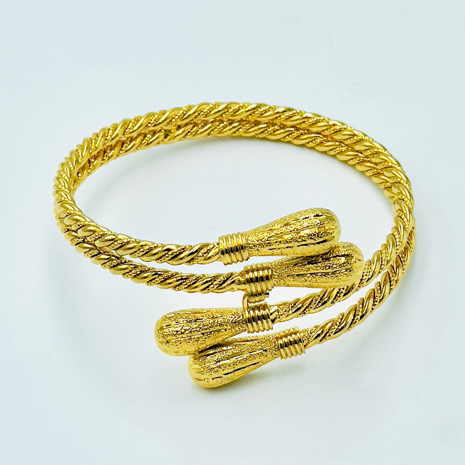 Elegant Stainless Steel Bracelet – Luxurious Twisted Design - Image 2