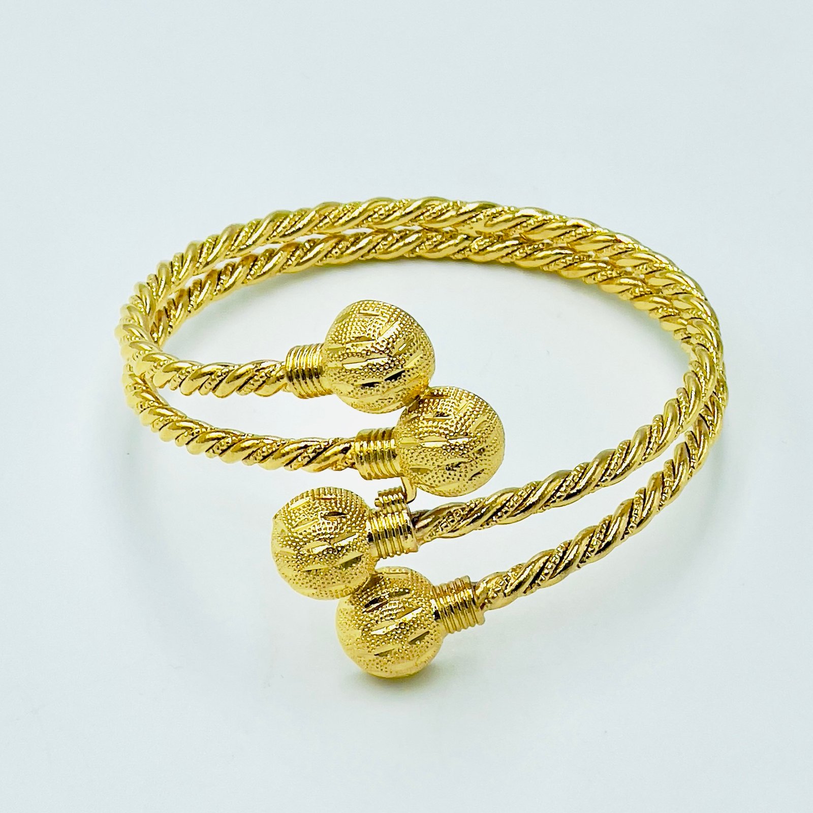 Elegant Stainless Steel Bracelet – Luxurious Twisted Design - Image 2