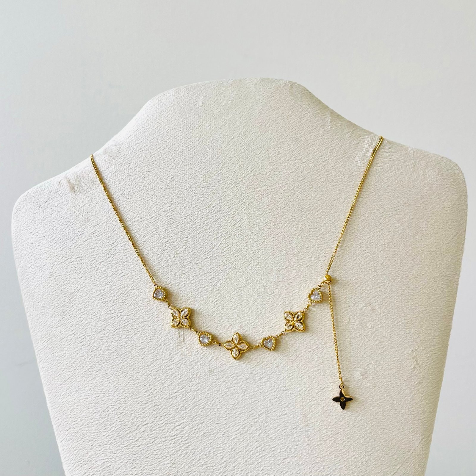 Clover Necklace Clear Zircon - Image 2