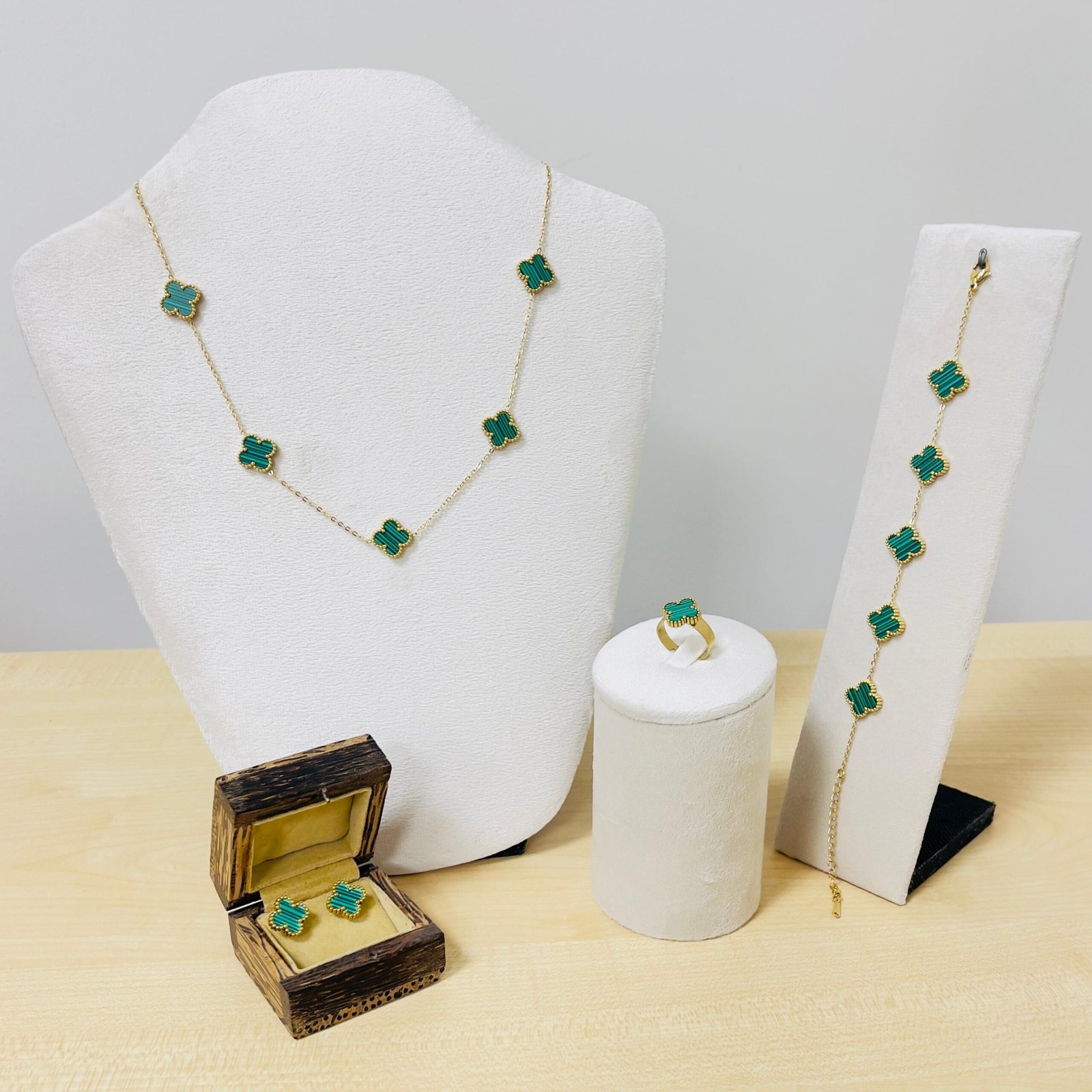 Stainless Steel Clover Jewelry Set